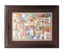 Currency frame10614